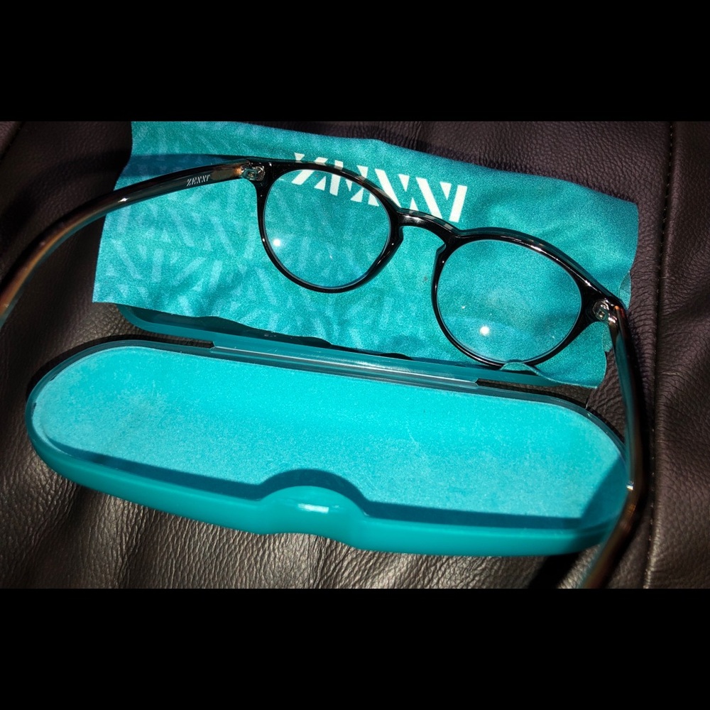 glasses - Picture 5 of 5